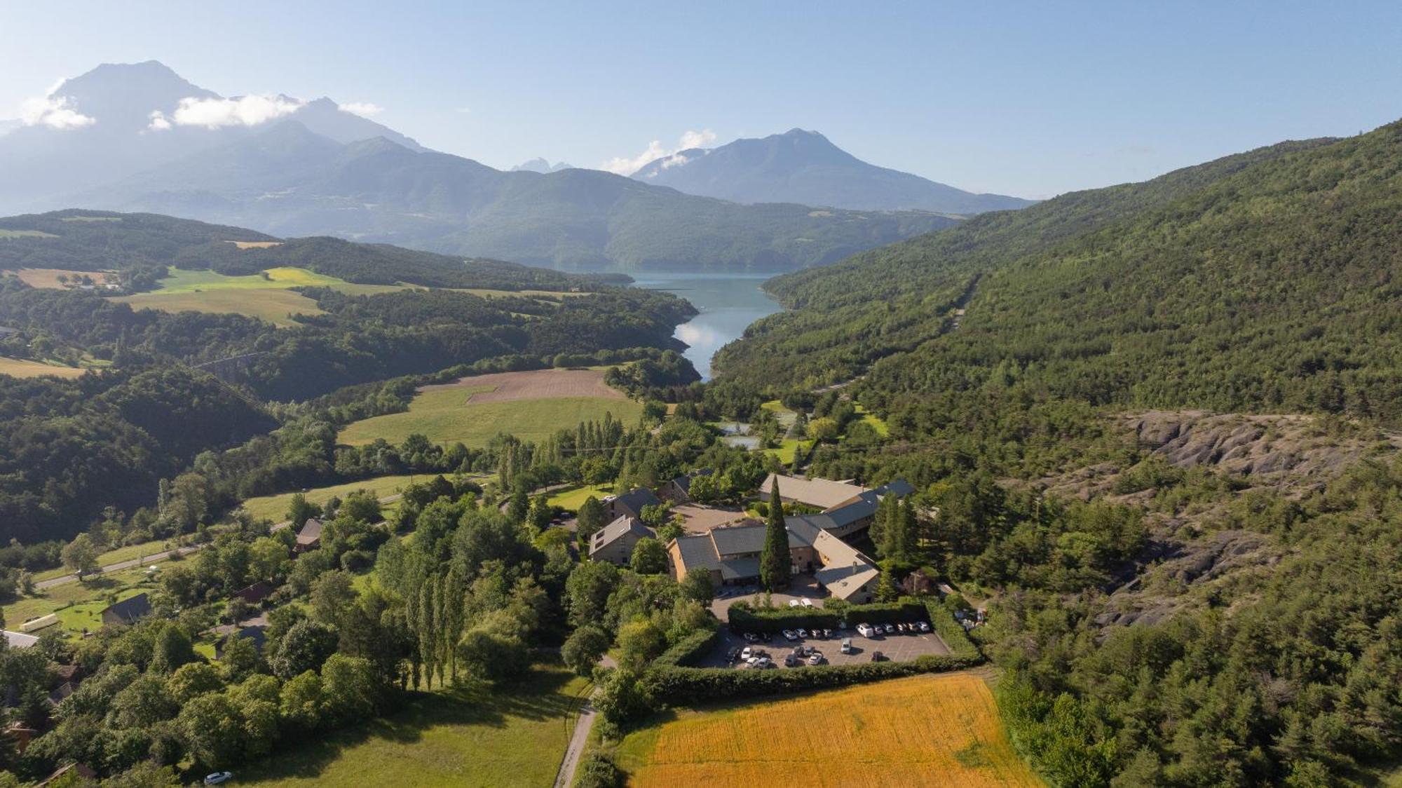 Club Vacances Bleues Les Horizons Du Lac Chorges Luaran gambar